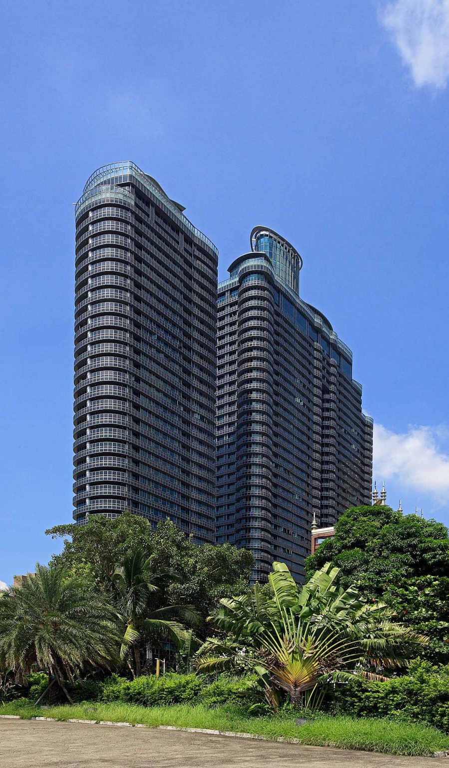 Kuo Yang Kuo-Yan Condominiums - CEC